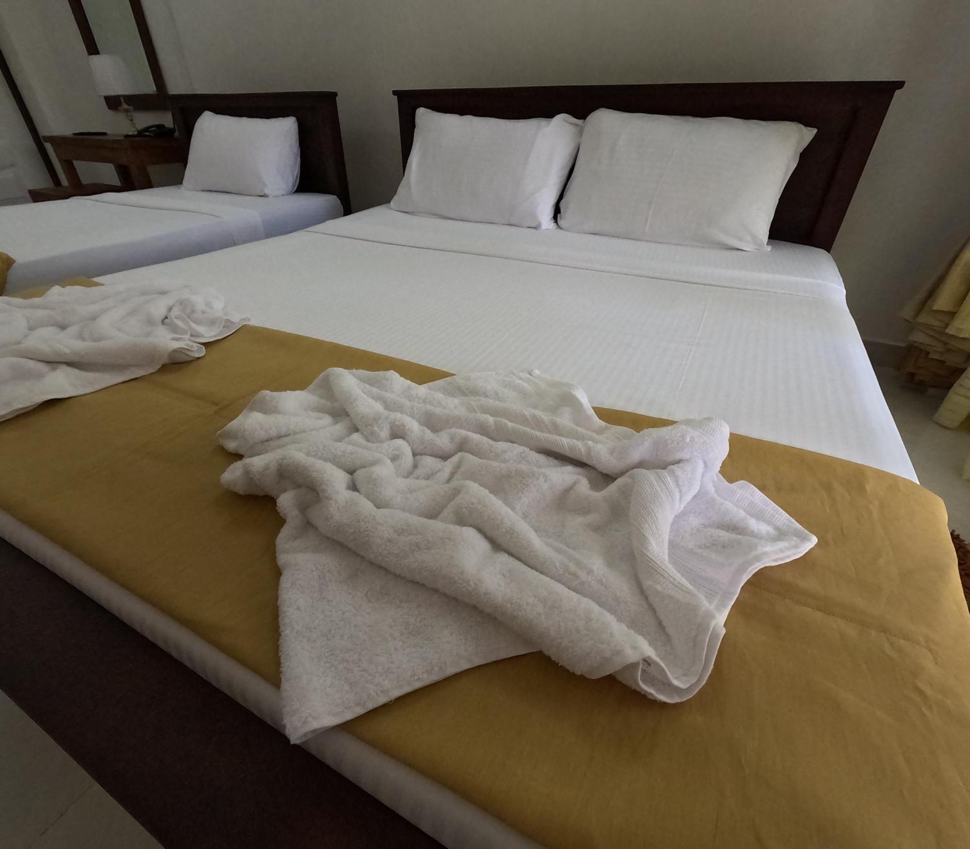 Spice Village Hotel & Restaurant 하바라나 외부 사진