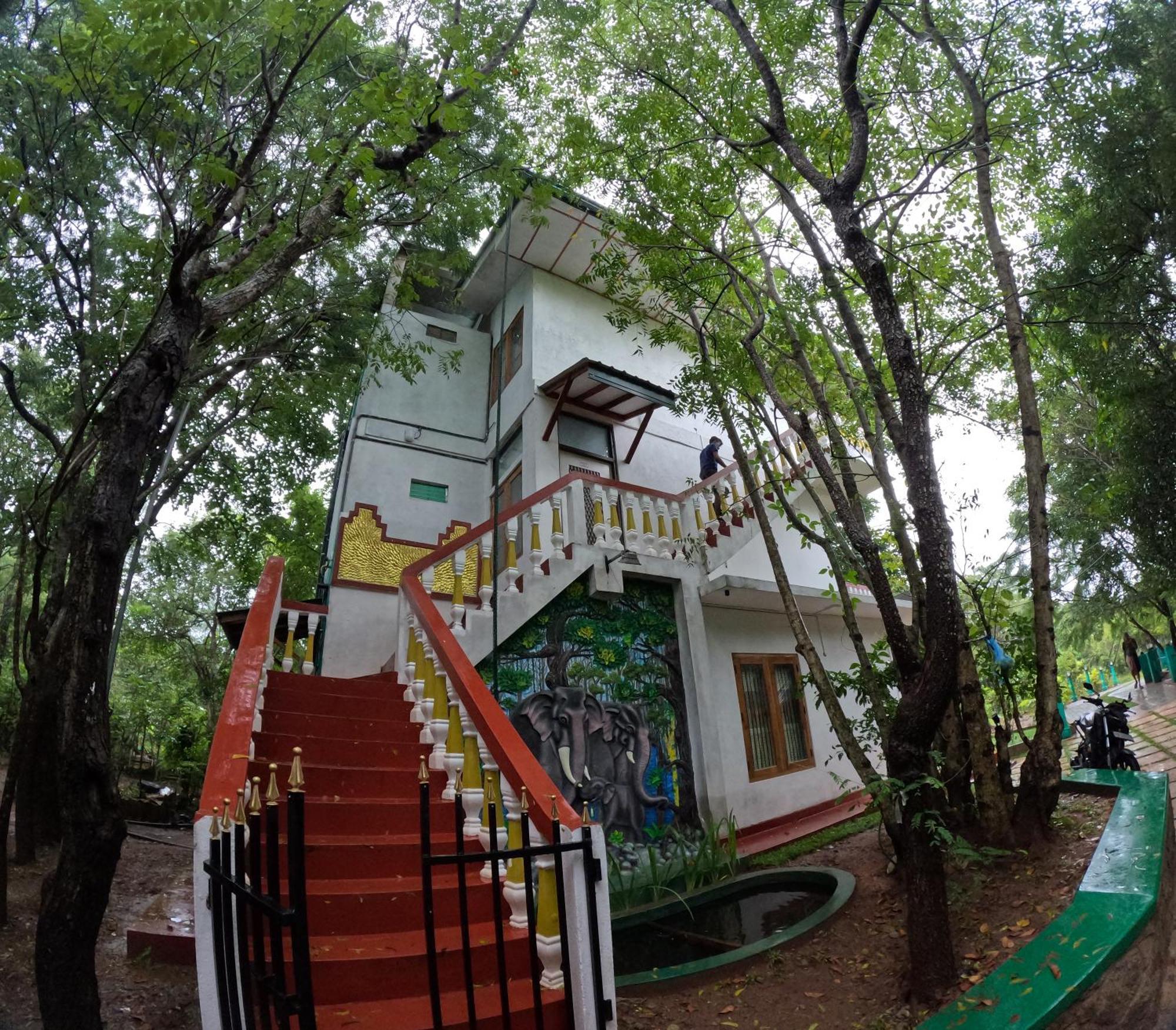 Spice Village Hotel & Restaurant 하바라나 외부 사진